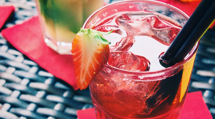 Make your happy hour happier with a pregnancy-friendly healthy mocktail.