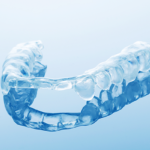 So, you got a night guard. When I started to use mine, I wondered what to clean it with, how to properly clean it, and how I should store it. After all, I brush my teeth when I wake up, so should I also brush my night guard?