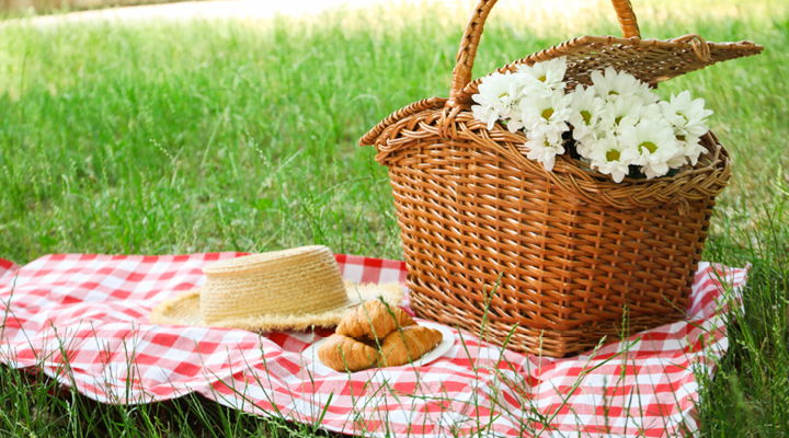 How to Pack a Tooth-Friendly Picnic